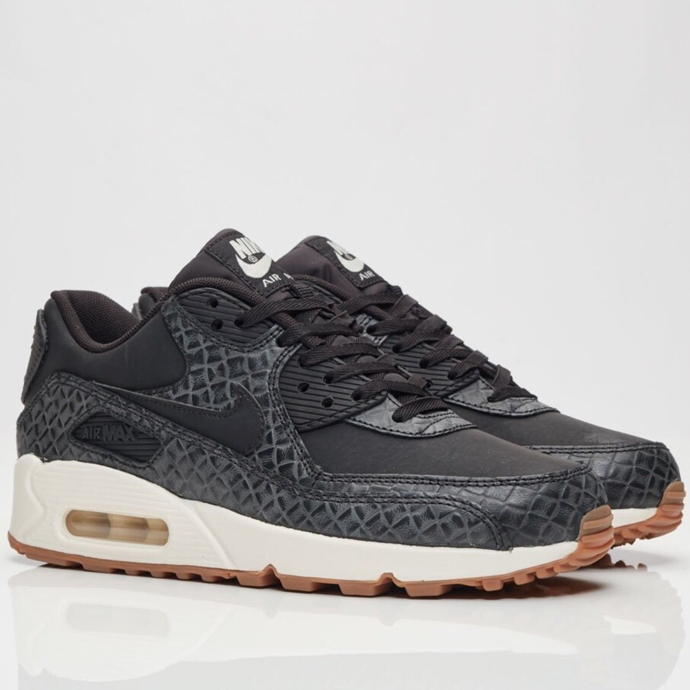 Womenβs air max 90 - Picture 3 of 4